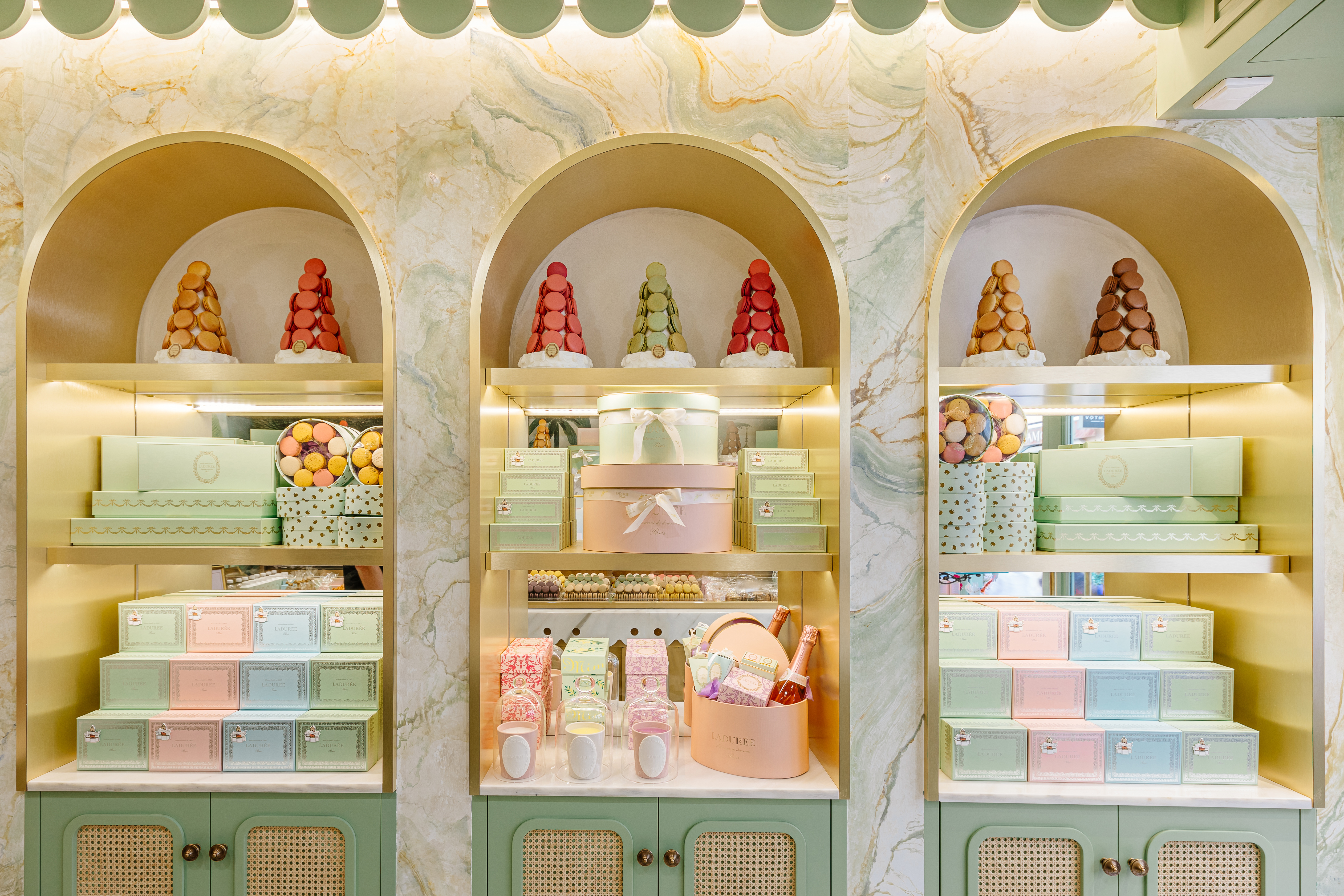 Ladurée (Saint-Tropez) | Côte d'Azur France / French Riviera