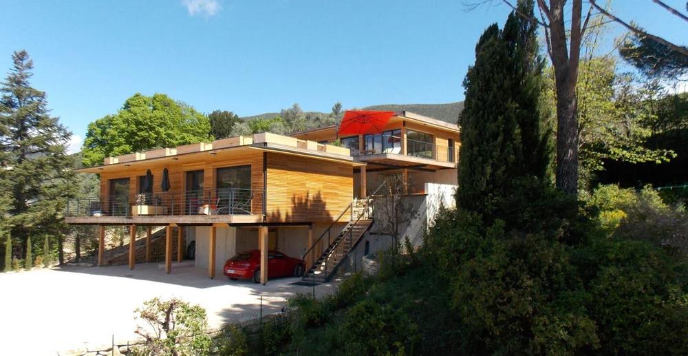 La propriété (2 gîtes et l'habitation de la propriétaire)