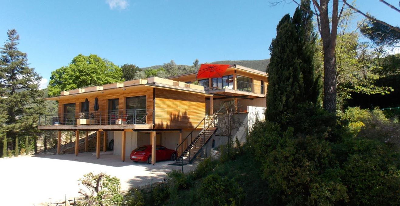 La propriété (2 gîtes et l'habitation de la propriétaire)