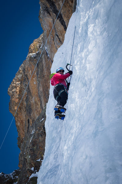 Escalade sur cascade de glace