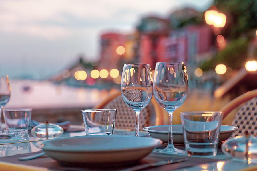Terrasse dîner soir vue mer sur la rade de villefranche-sur-mer.jpg