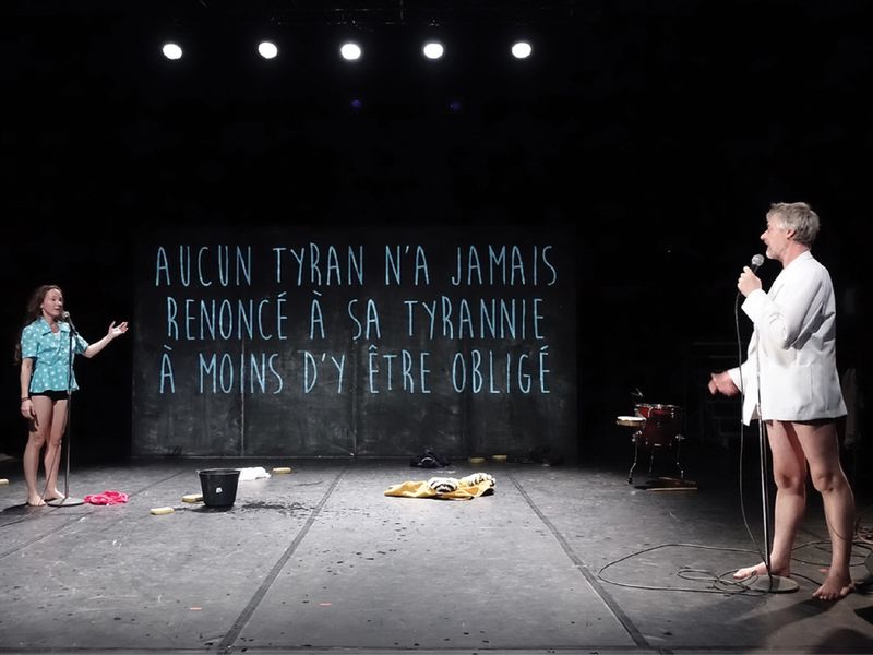 Theater - Crocodile tears / Cie Hors d'oeuvre