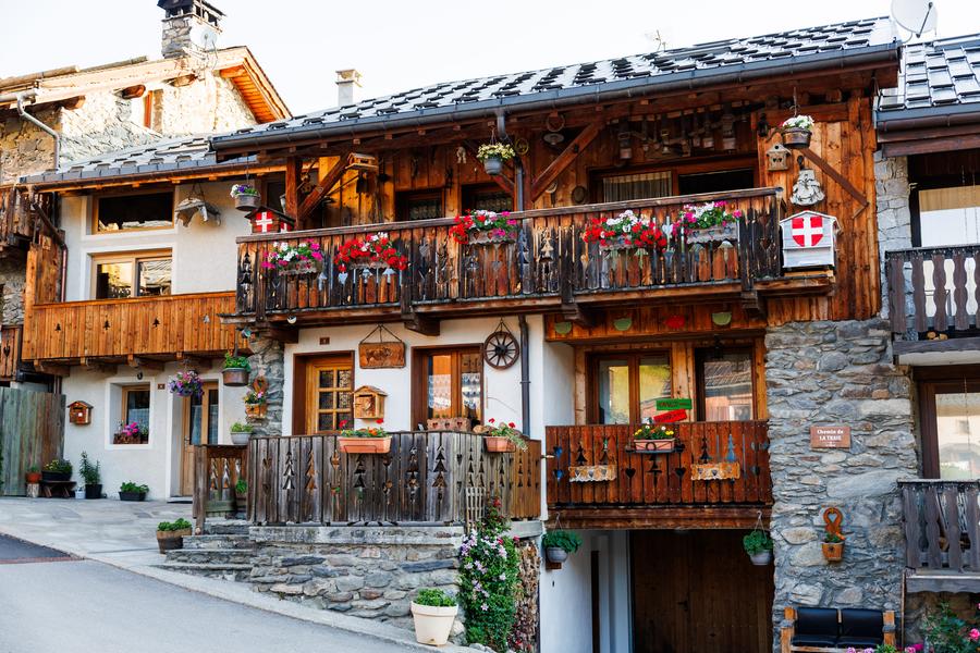 R12 - LA TRAIE PAR LES GRANDES ARCOSSES_Méribel