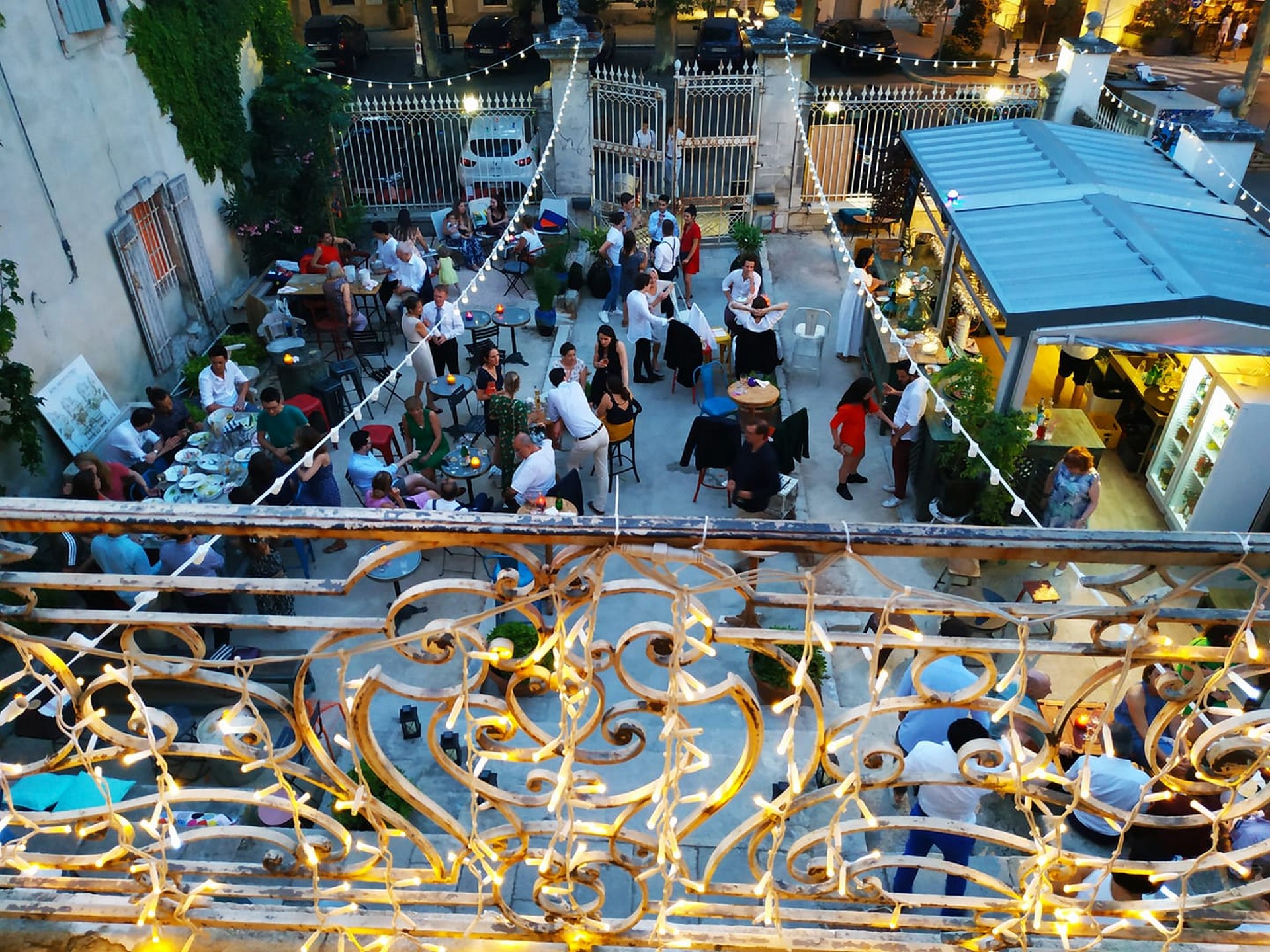 Maison Mistral, Bistrot les Pieds dans l'eau