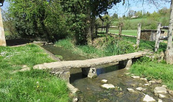 Champagne Mouton sentier de la Vallée de l'Or