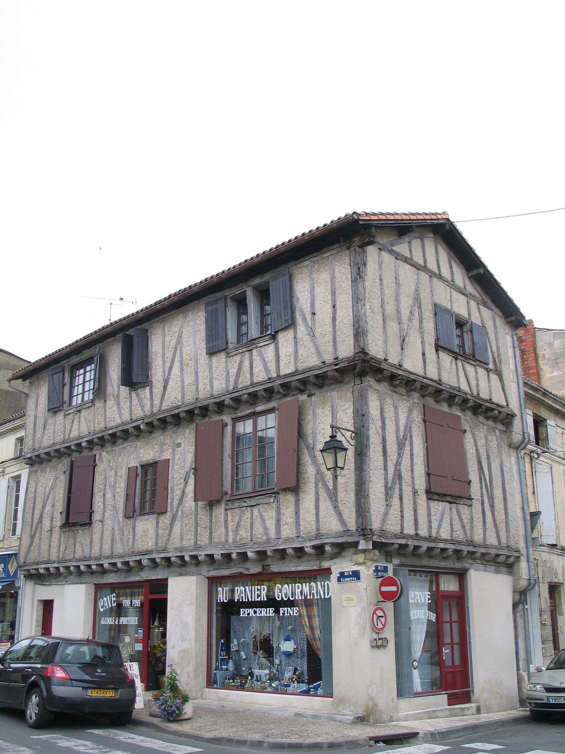 Maison à pan de bois
