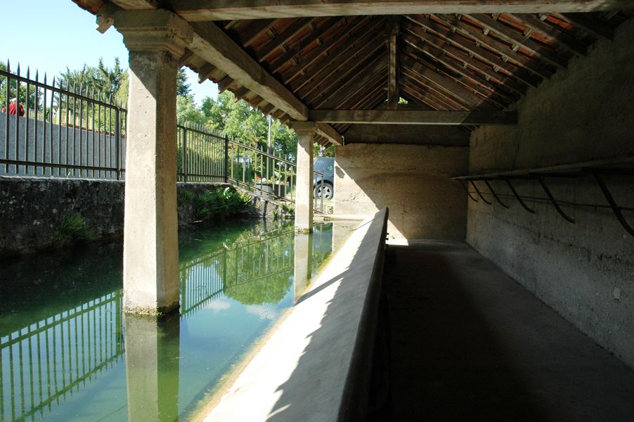 Lavoir Courtenay - OTSI Morestel