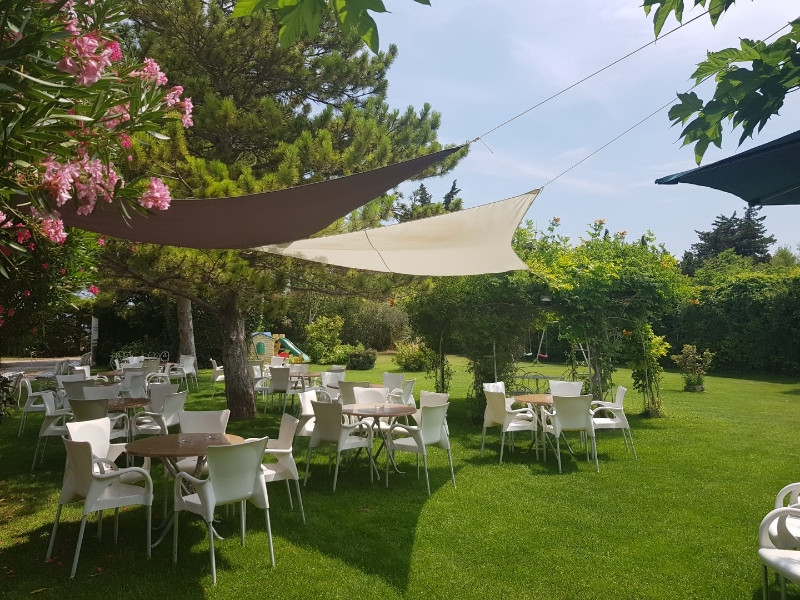 Chez Jo et Renée, Lançon-Provence - photo 2