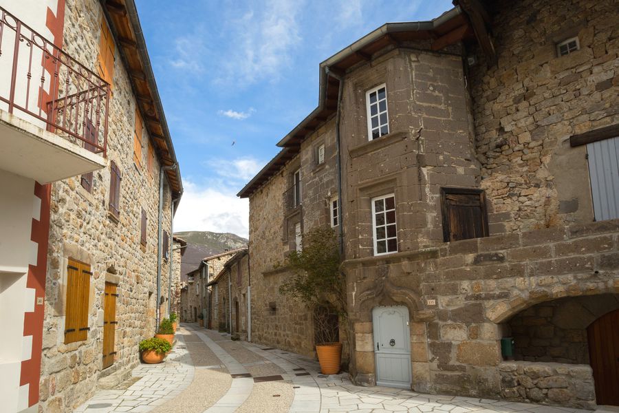 Montpezat-sous-Bauzon - Château de la Ville Basse ©S.BUGNON