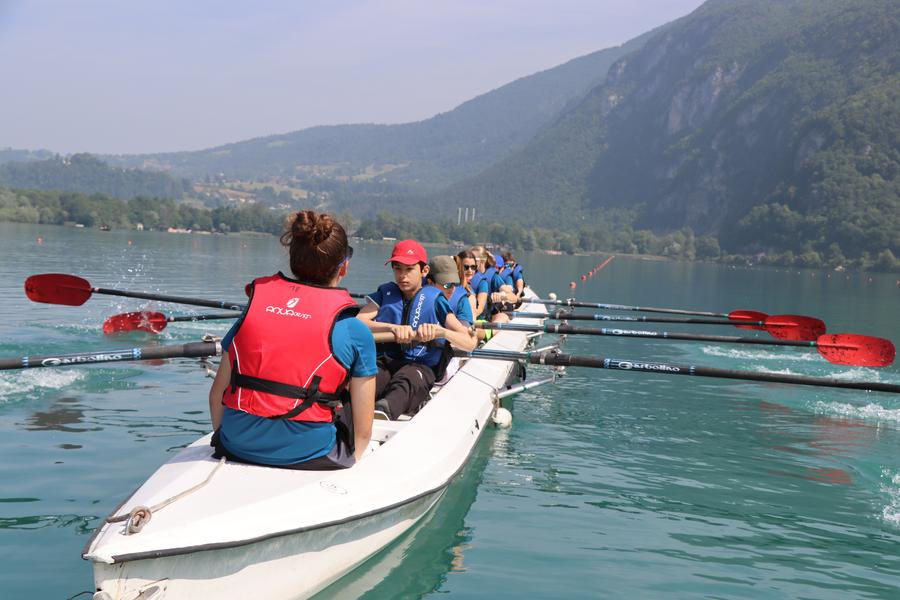 Découverte de l'aviron sur le lac d'Aiguebelette