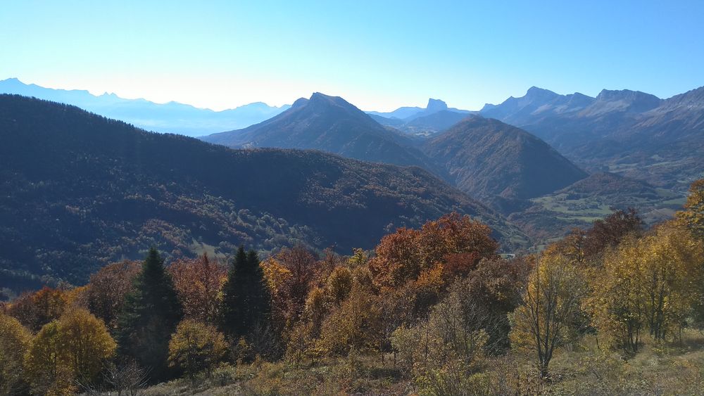 Les Balcons Est du Vercors et le Mont Aiguille