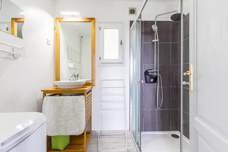 Gîte Le Clos du Noyer Renard-Douche-La Gaude-Gîtes de France Alpes-Maritimes  