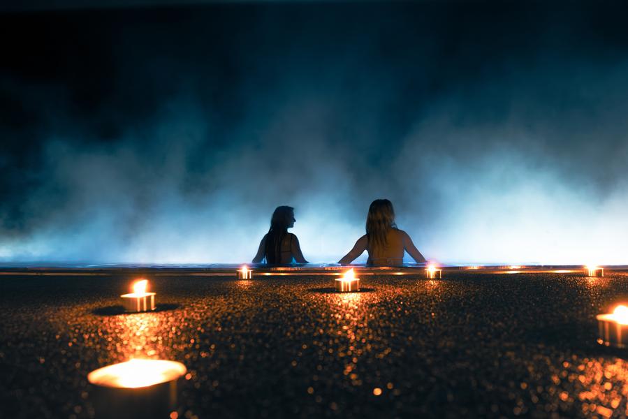 An illuminated evening at Balnéoforme_Megève