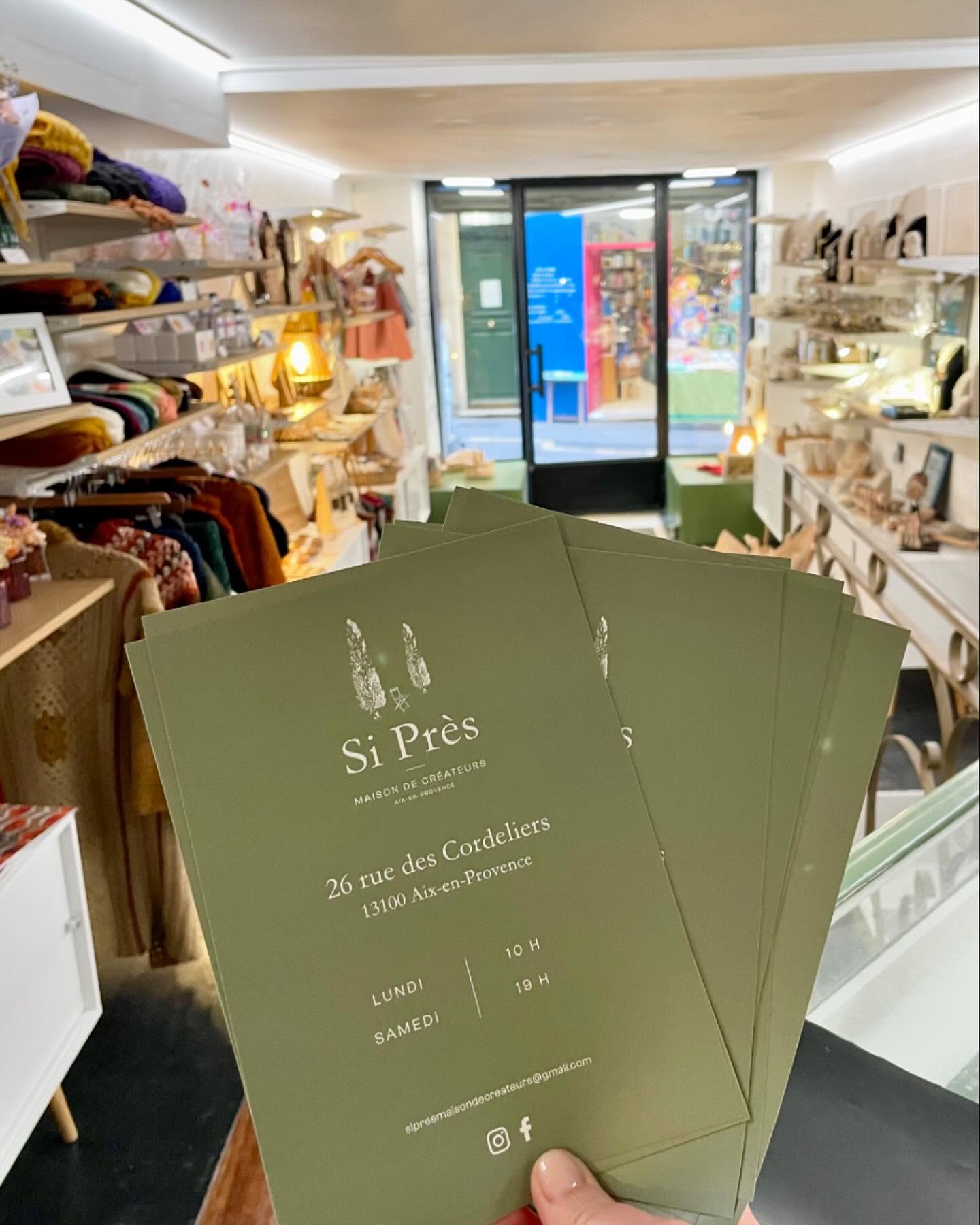 Si Près - Maison de Créateurs