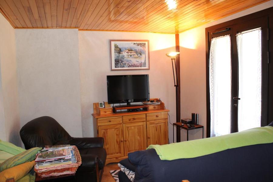 Gîte Chalet Serclet-Salon/Séjour-Saint-Étienne-de-Tinée-Gîtes de France des Alpes-Maritimes