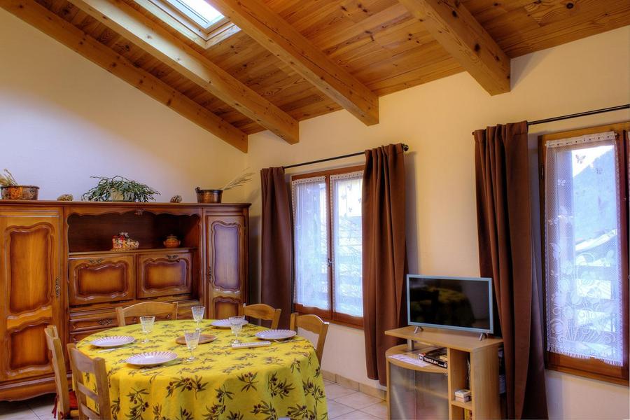 Gîte Lu Isoulan 1-Espace repas-Isola-Gîtes de France des Alpes-Maritimes