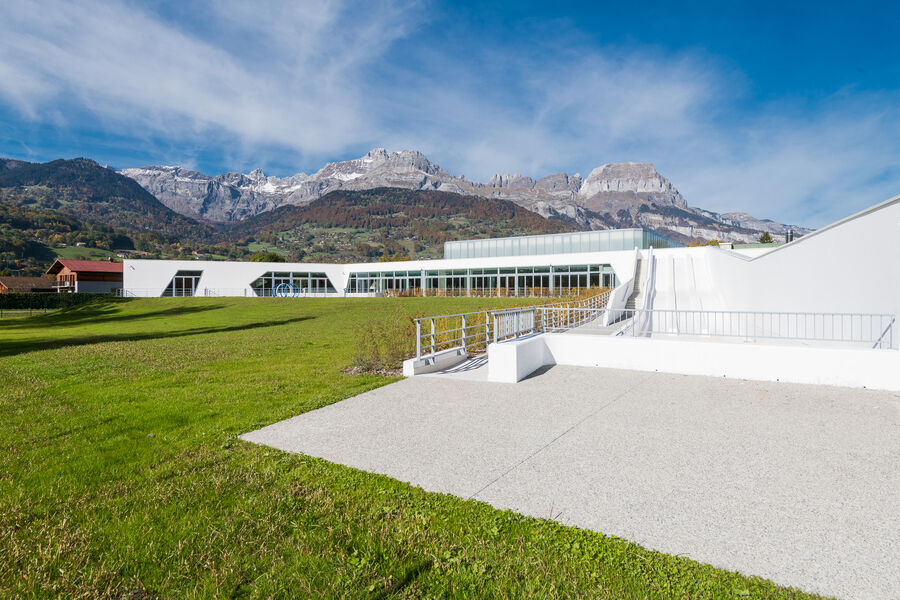 espace extérieur centre aquatqiue sallanches mont-blanc