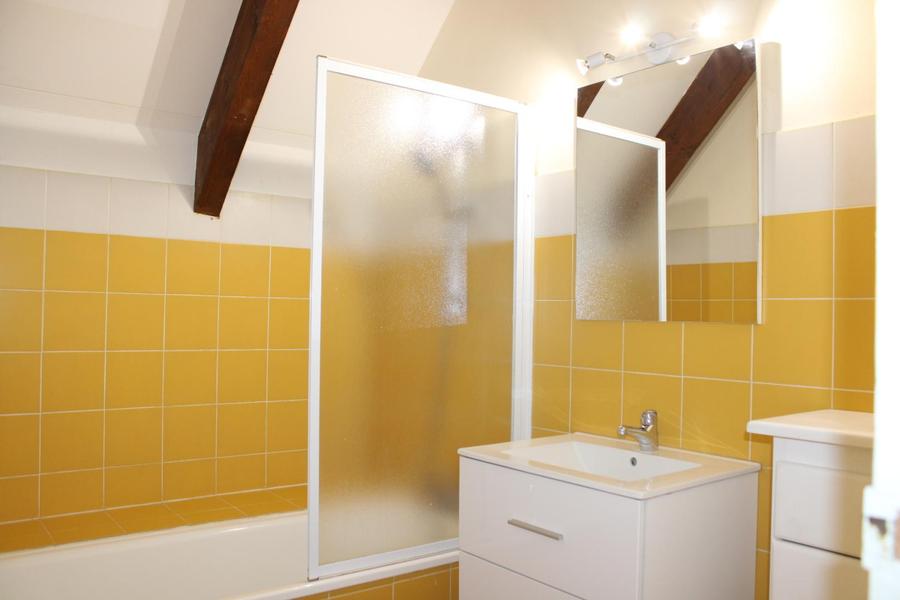 Les Chamois-Salle de bains-Roubion Les Buisses-Gîtes de France des Alpes-Maritimes