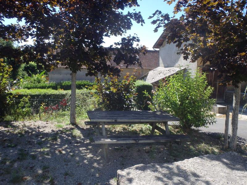Aire de pique-nique de la place des Valtières