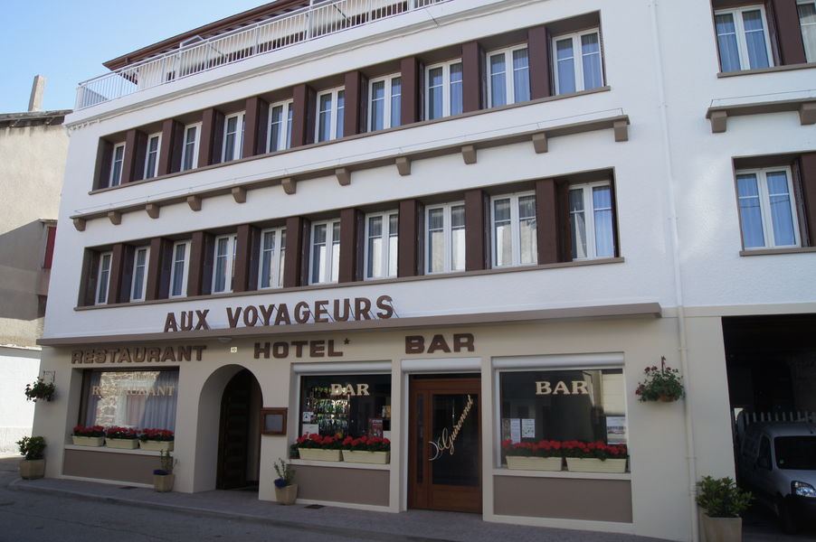 Hôtel Les Voyageurs (Lalouvesc,Ardèche), Hôtel - Restaura