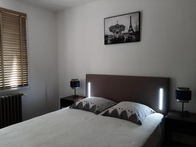 Les lauriers roses - Chambre lits double - Gîtes de France Alpes-Maritimes 