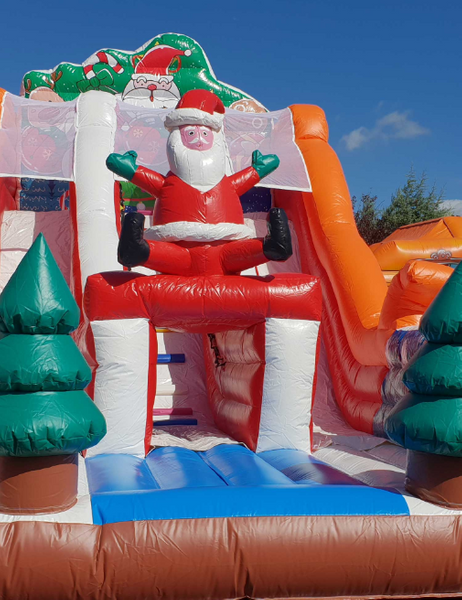 Le Monde Enchanté : Parc de Jeux Gonflables de Noël_Cavalaire-sur-Mer