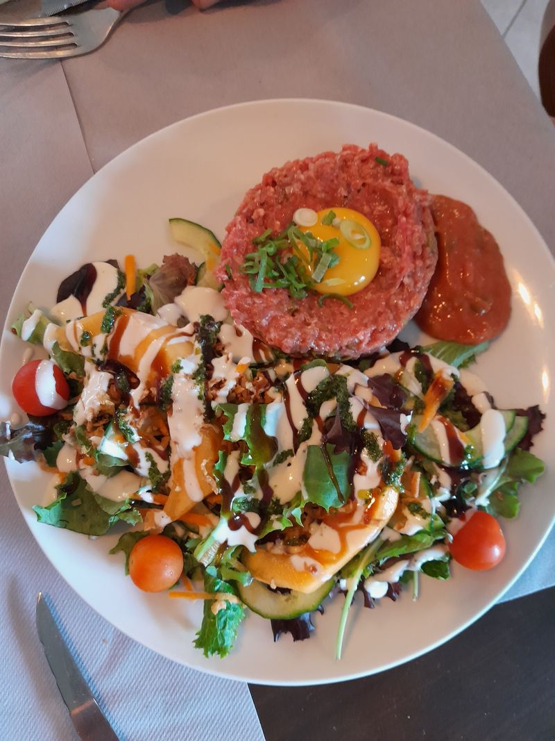 La Calu00e8che Restaurant
