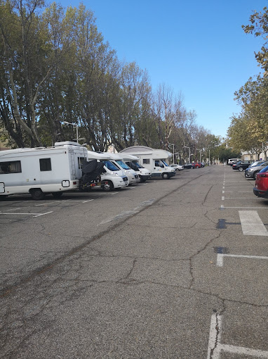 Aire de camping-cars publique, Saint-Martin-de-Crau - photo 3