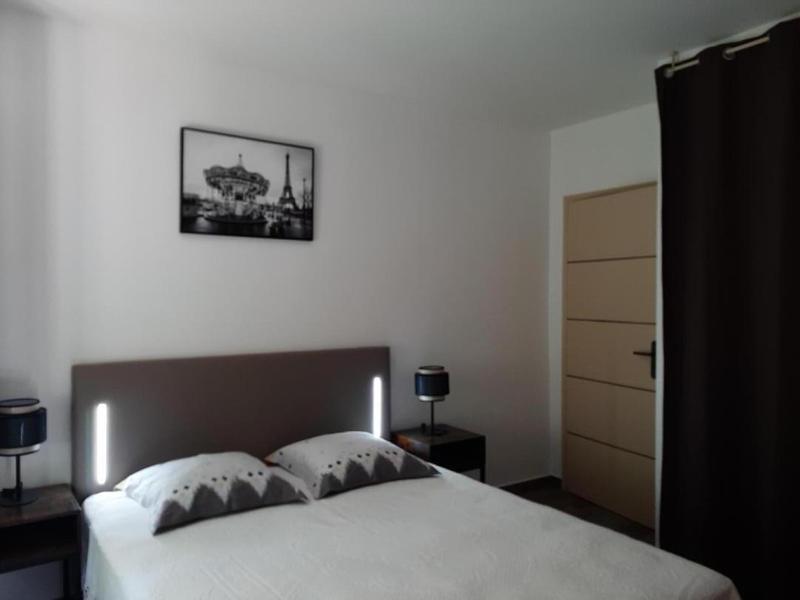 Les lauriers roses - Chambre lit double - Gîtes de France Alpes-Maritimes 
