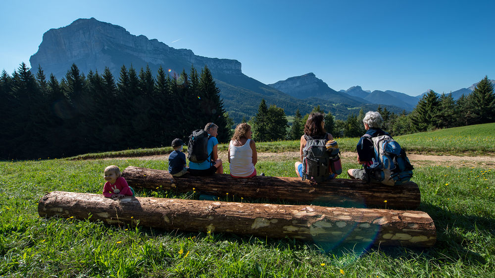Vue sur le Mont Granier depuis les Granges de Joigny