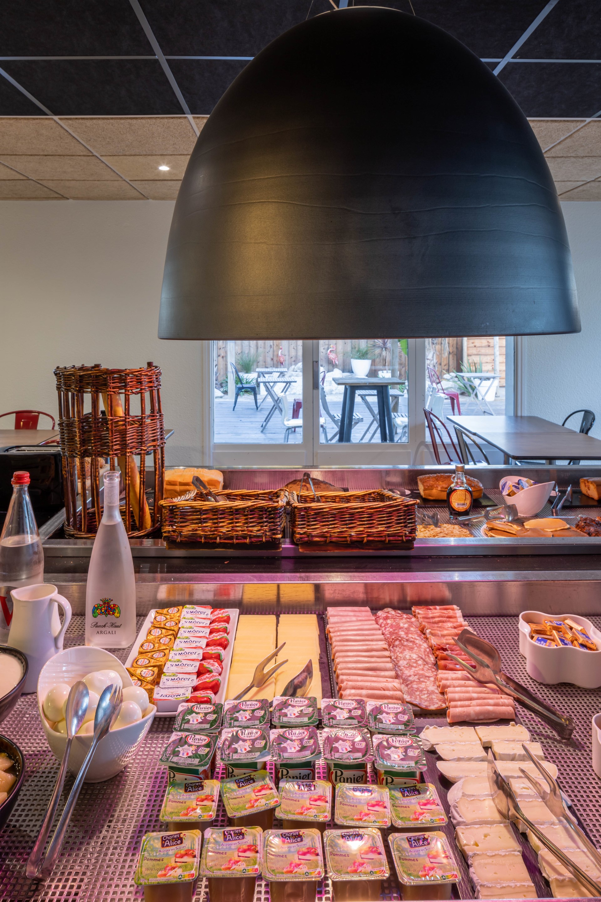 thumbnail_noemys arles - restaurant pdj - robert palomba (6)