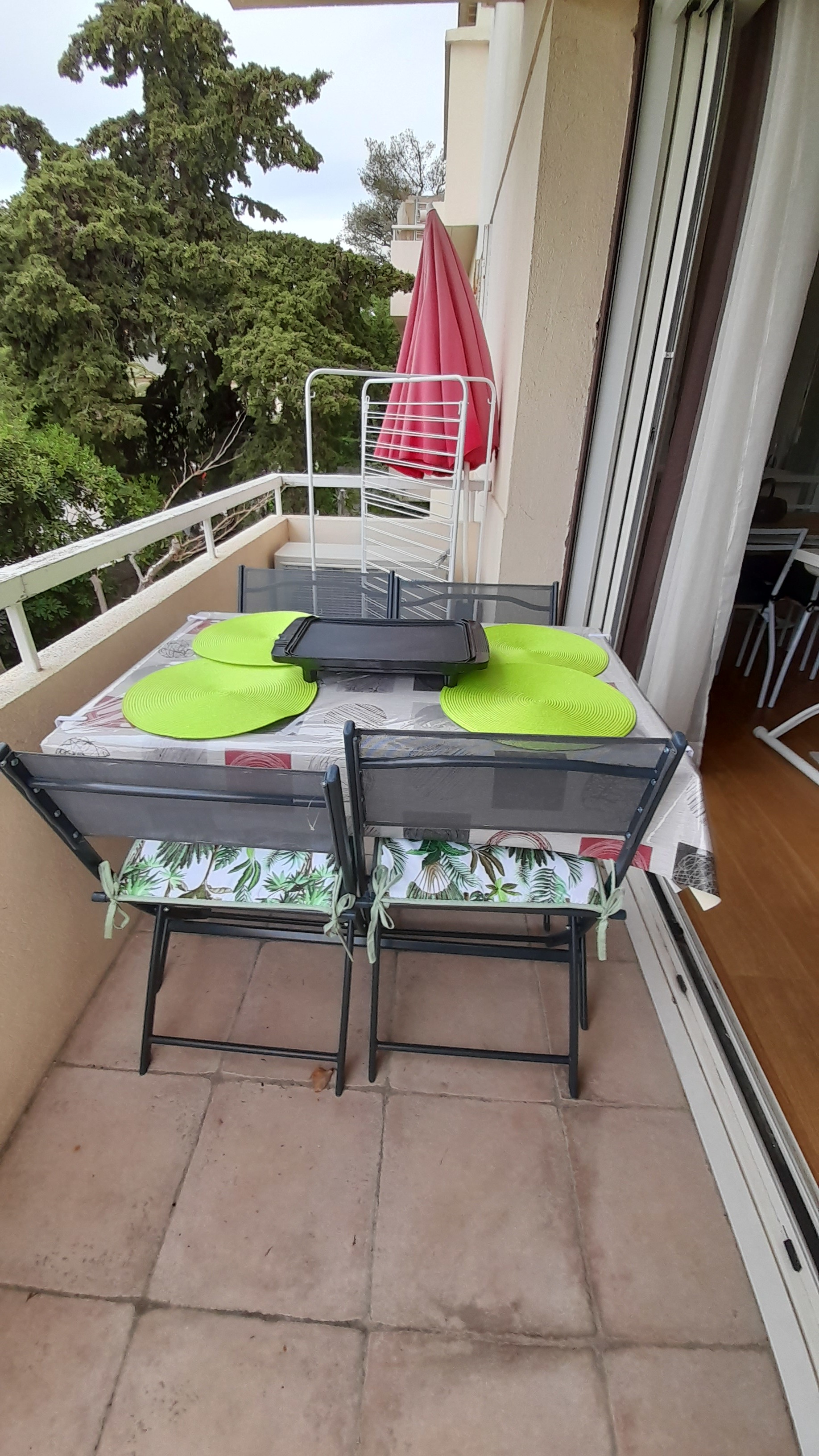 T2 Allée Lumière avec garage privé