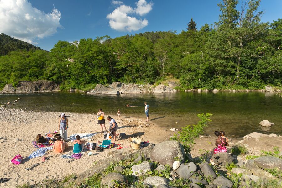Plage de La Clape à Lalevade d'Ardèche