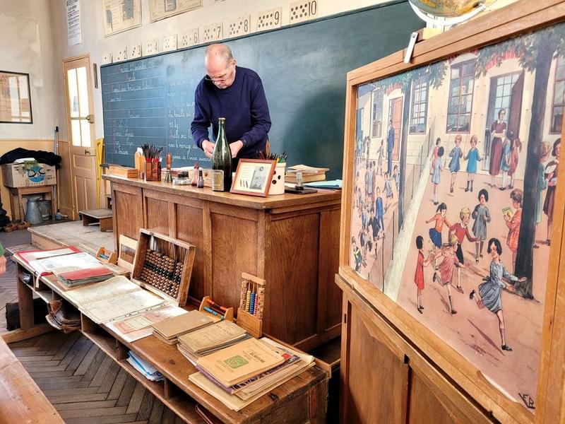 Découverte d'une classe d'autrefois 