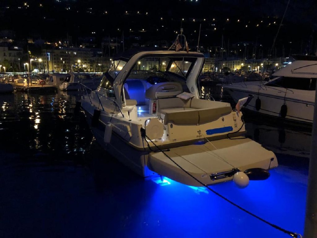 Yacht de nuit