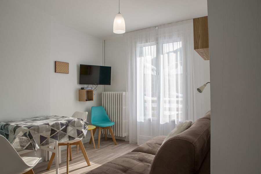 Pièce à vivre roche may 6