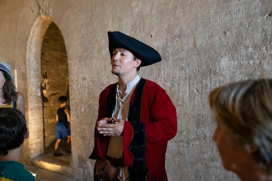 Visite guidée de la Tour de Crest avec le Major Montrond_Crest