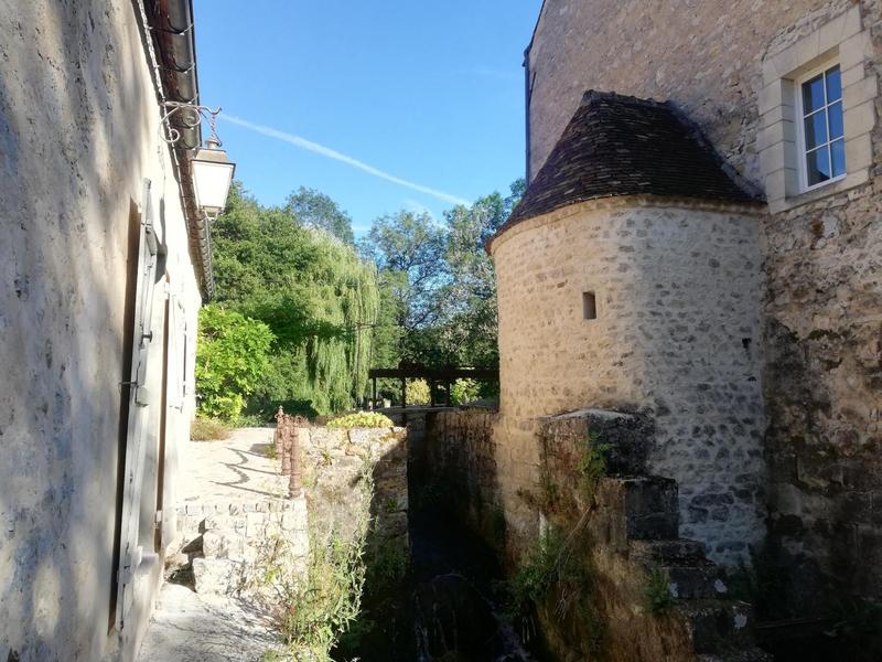 Vue du moulin depuis la maison du meunier