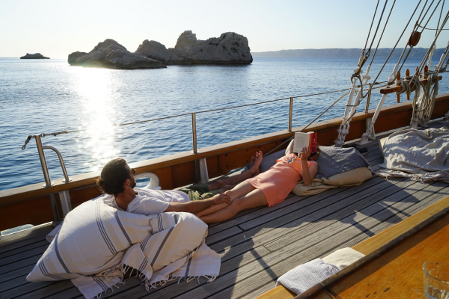 Soirée croisière au couchant sur Le Don du Vent