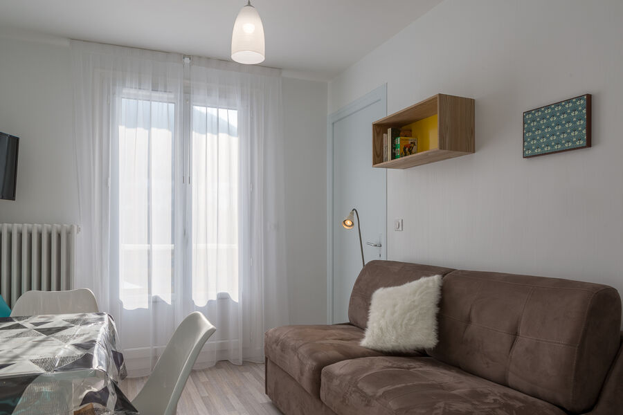 Couchage salon roche may 6