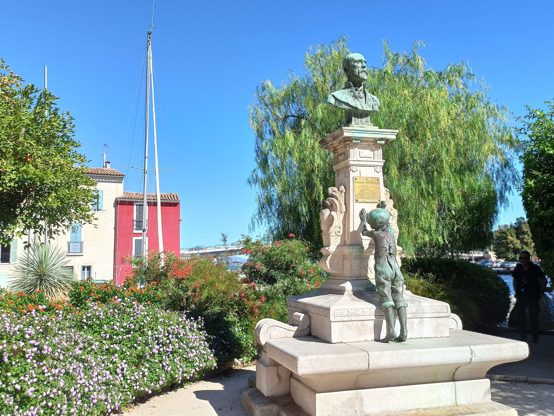 Monument Etienne Richaud - photo 3