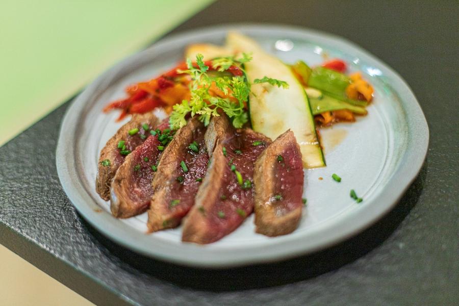 Maison Yellow Food bar restaurant