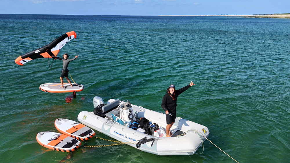 Wingfoil, planche à voile à la JujuCams School