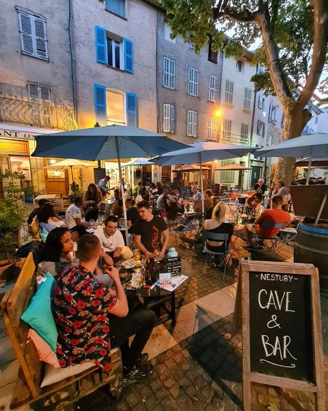 Bar à vin Nestuby - Cotignac