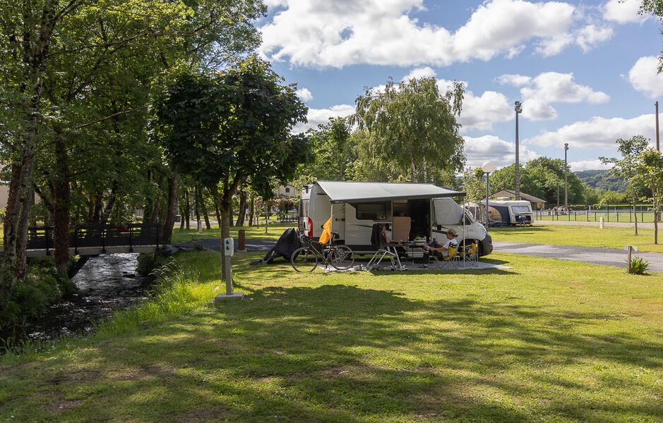 Camping de La Lande caravane ensoleillée