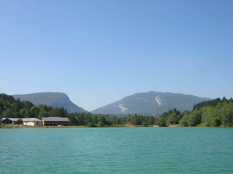 Vue de l'Eau Vive du bout du Lac