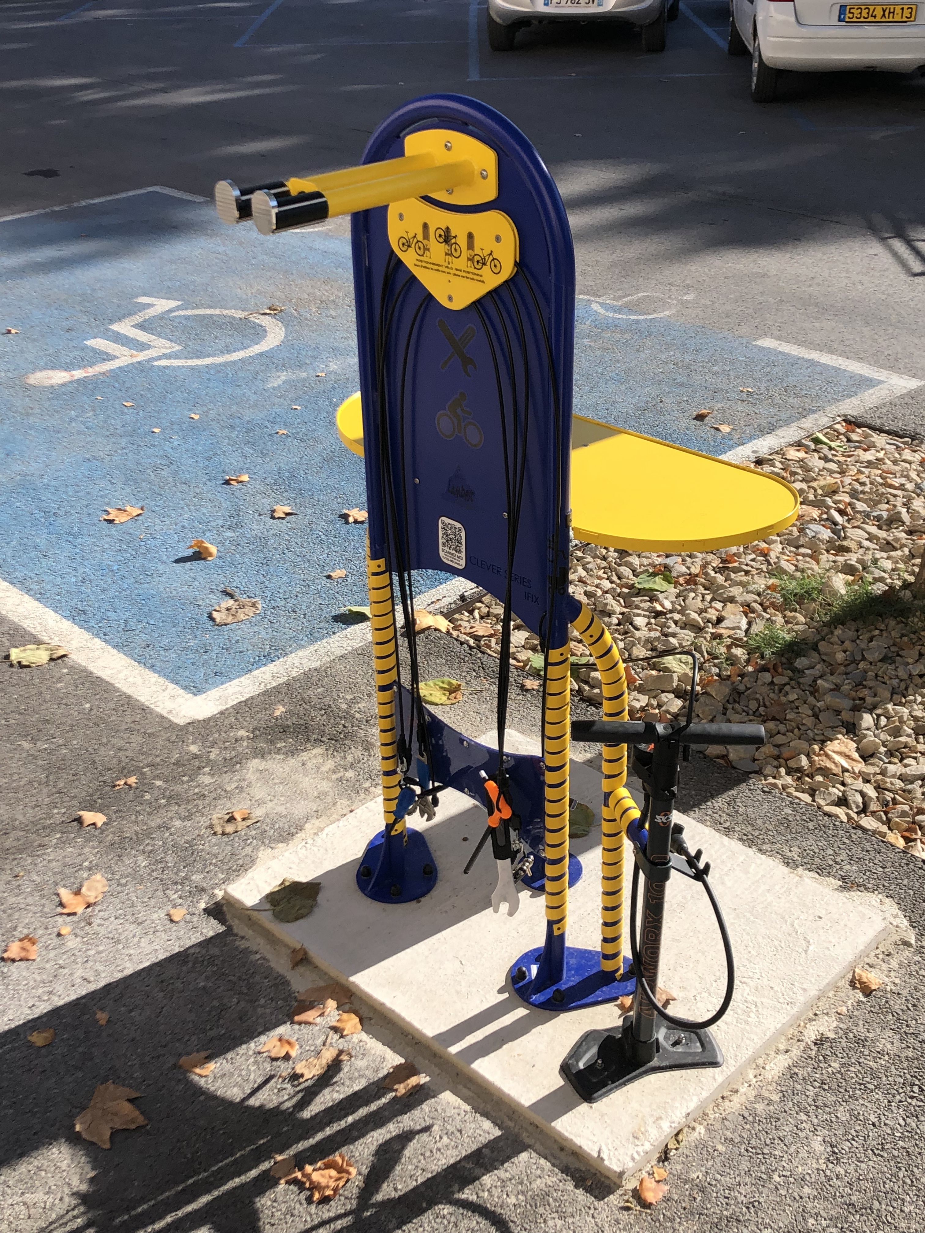 Station de réparation pour vélos, trottinettes et skate-boards, Lambesc - photo 2