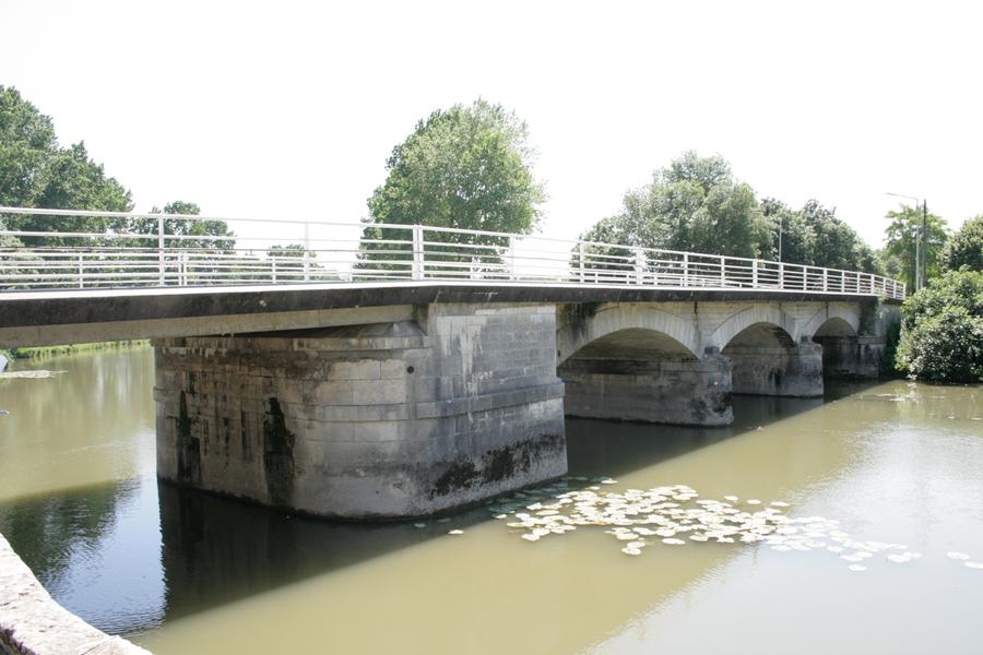 Le pont sur la Boutonne