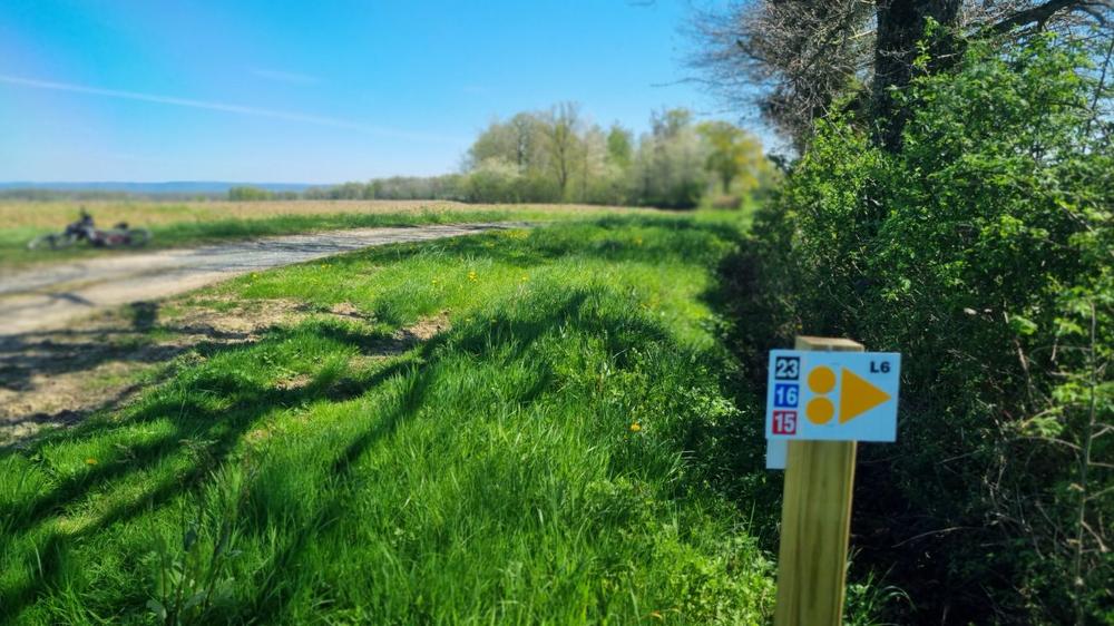 Circuit VTT-VTC n°15 (rouge) - Grand tour de la Haute Bresse_Saint-Trivier-de-Courtes