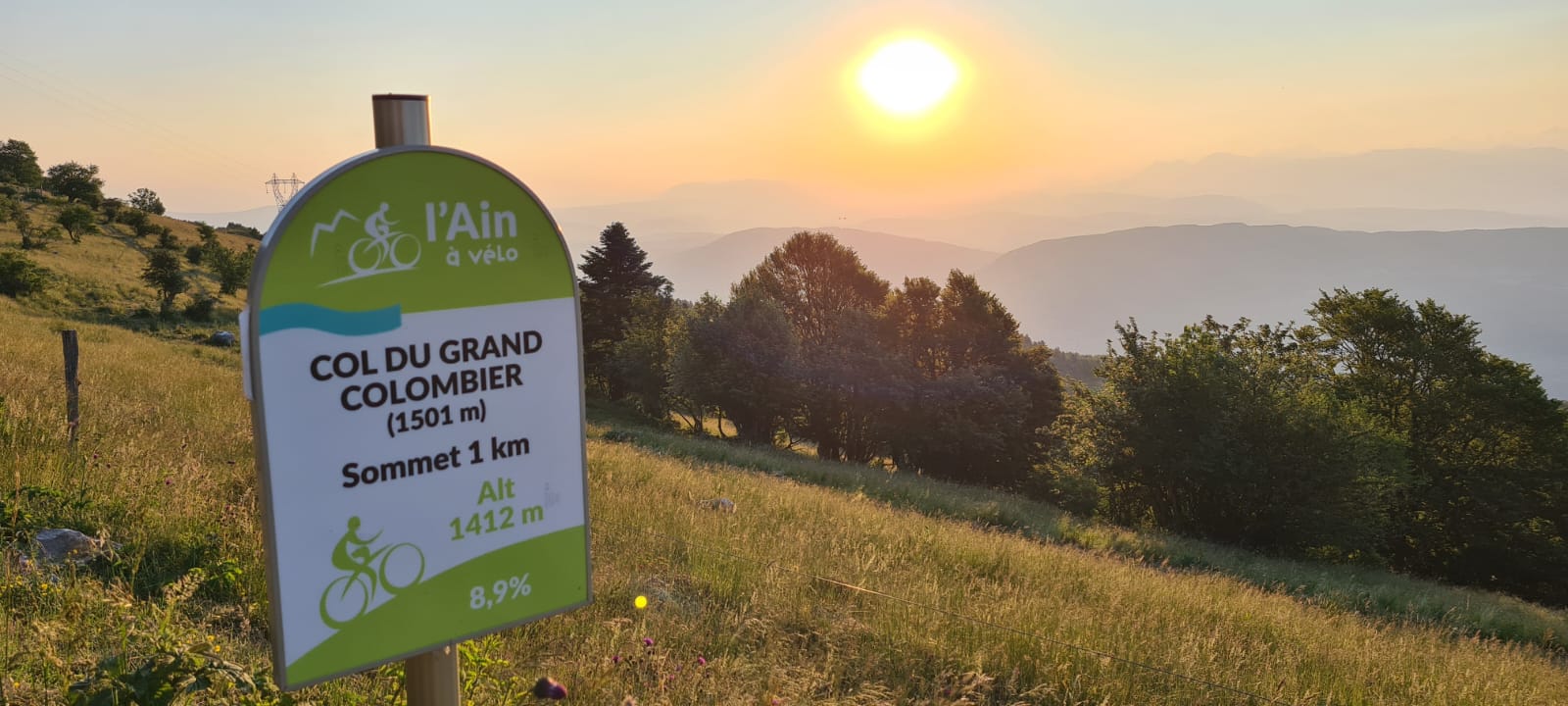 Col du Grand Colombier depuis Champagne en Valromey